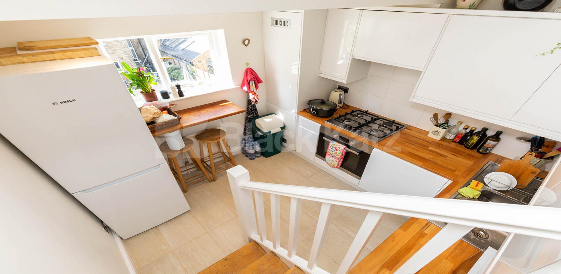 			2 Bedroom, 1 bath, 1 reception Flat			 Coverdale Road, Shepherds Bush